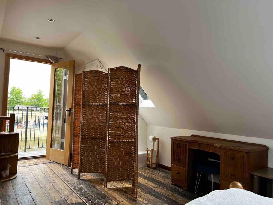 Quirky 1 Bedroom Barn On The River In Arundel Zewnętrze zdjęcie