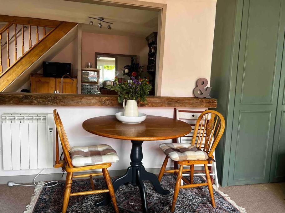 Quirky 1 Bedroom Barn On The River In Arundel Zewnętrze zdjęcie